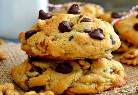 Walnut Chocolate Chip Cookies