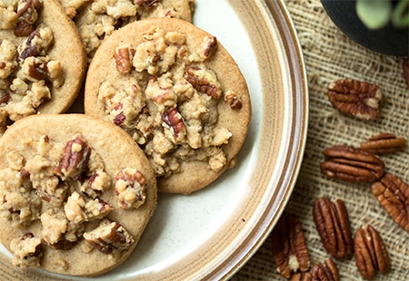 Pecan Streusel Spice Cookies