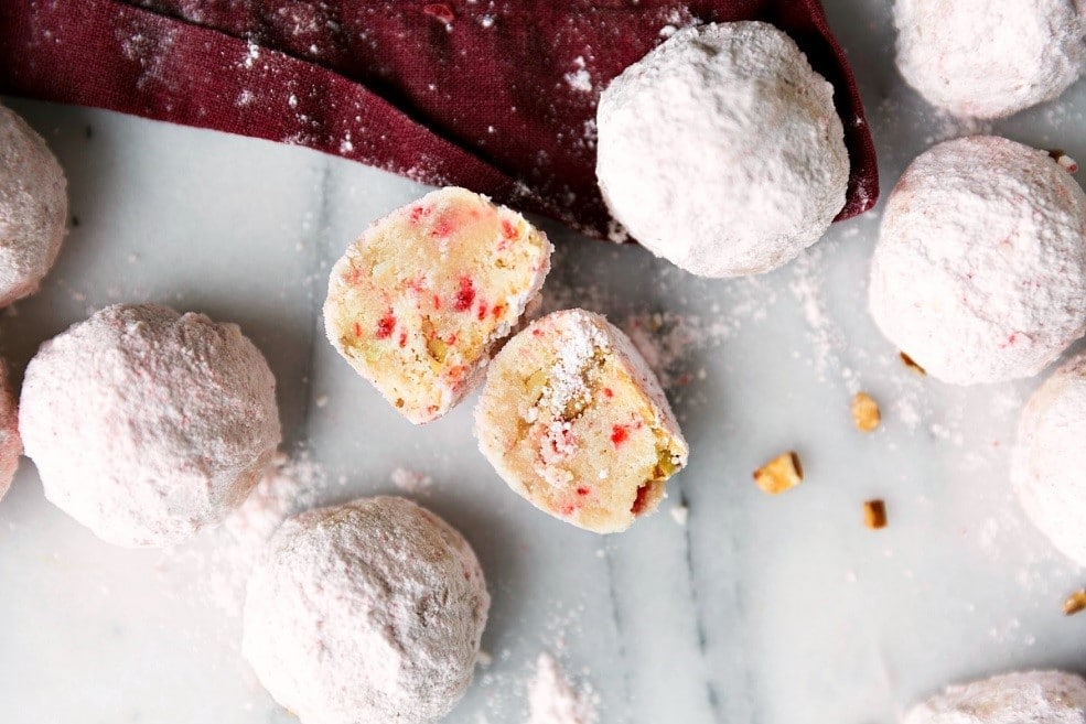 peppermint-pecan-snowballs