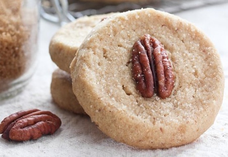 Brown Butter Pecan Shortbread Cookies