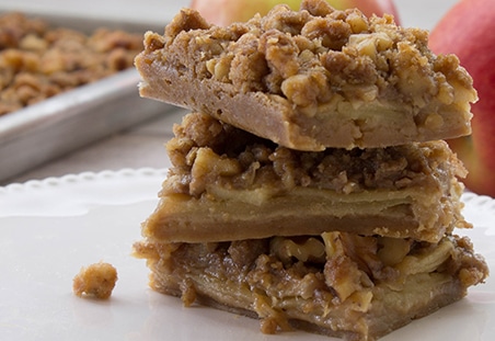 Apple Pie Crumb Bars