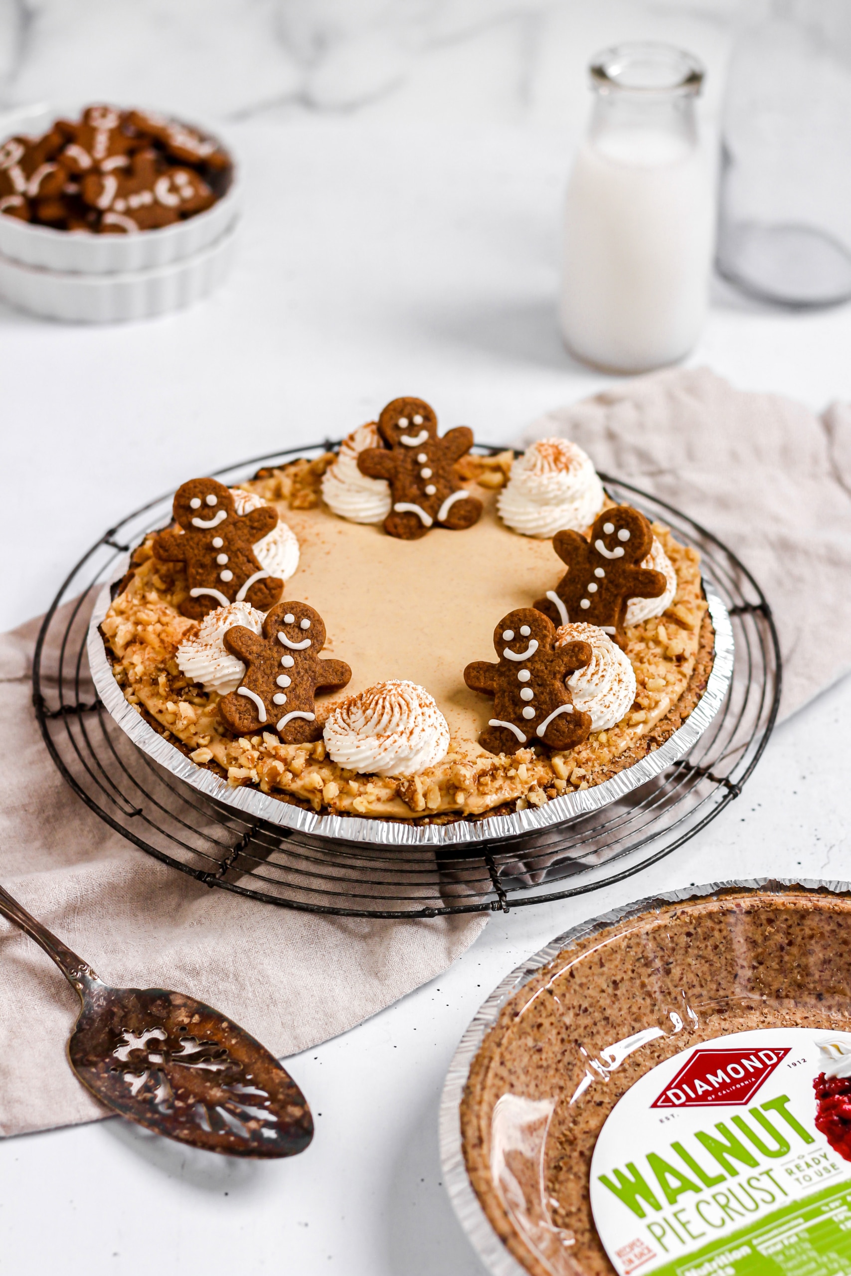 No-Bake Gingerbread Cheesecake