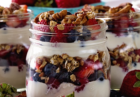 Berry Yogurt Breakfast Parfait