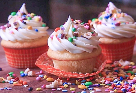 Pinata Cupcakes