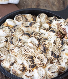 Cast iron of Skillet S'mores Dip.